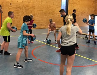 B918B59F-9C18-496B-BB92-952E0D16910A