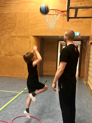 2DE142EA-5A16-434B-83BC-B0455FE6623B