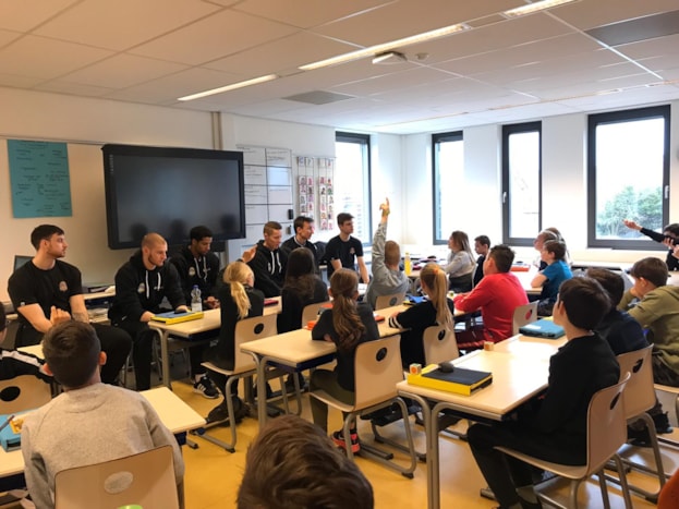 FF1DF7BF-AF52-42AA-ABD3-24B5B51A49C0