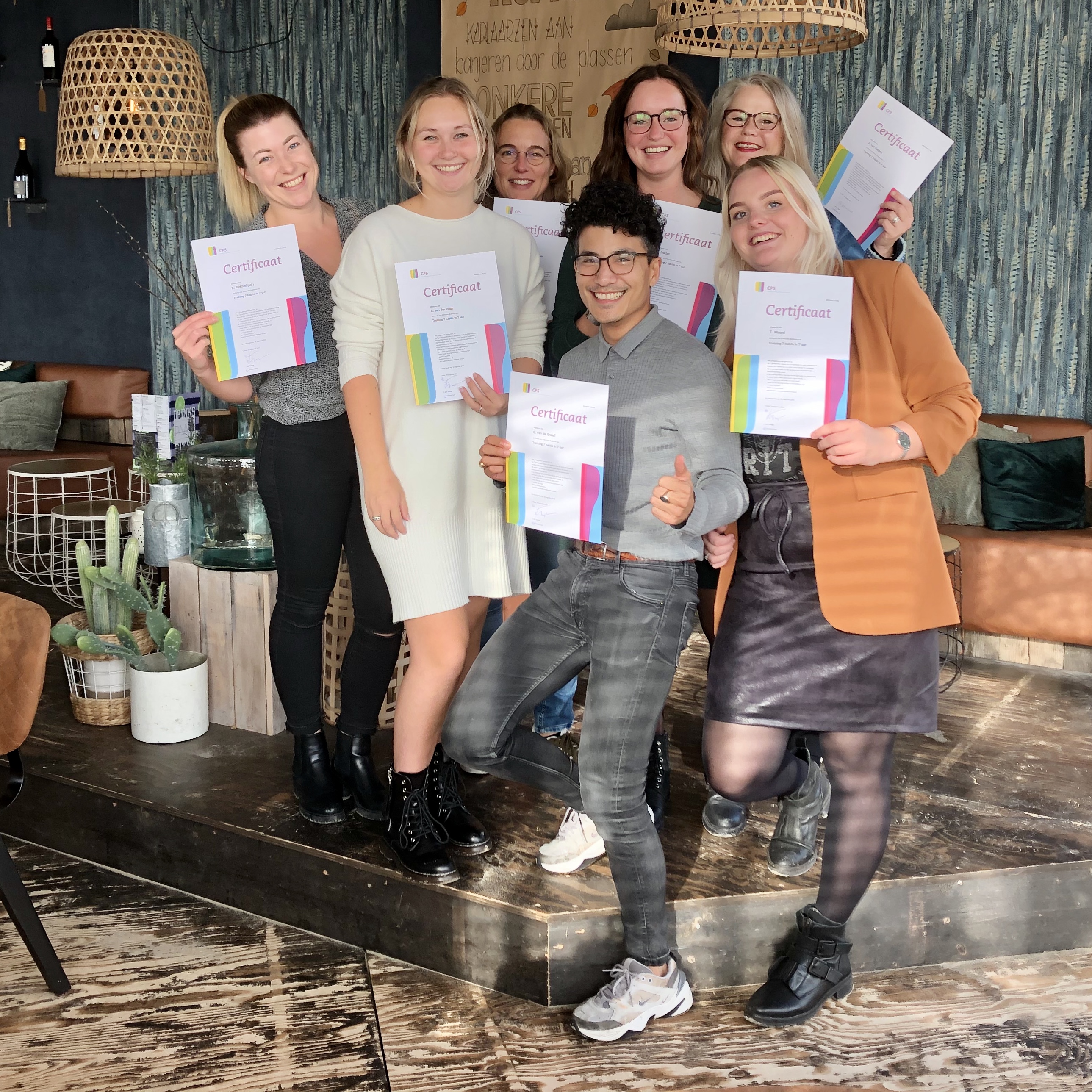 Collega’s ontvangen certificaat training 7 gewoonten
