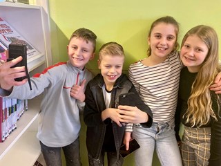 AEE7772C-B6E6-47F7-98C5-519ED753DFAD