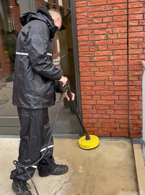 D112DD9E-C966-45C1-9167-CBBF0FBDC4DA