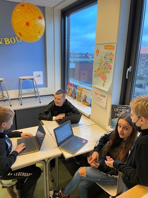 7896892F-54AF-4E45-9243-1E9091357418