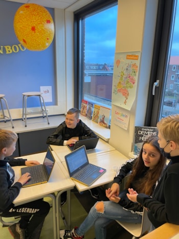 7896892F-54AF-4E45-9243-1E9091357418