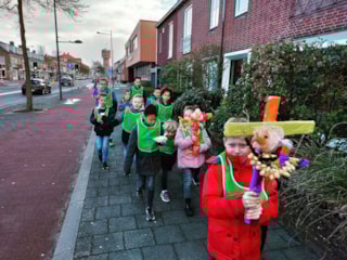 1253EE50-CF92-411B-B887-0375E04AF378