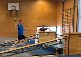 709AE9E5-5C85-4306-ACB6-1298635831D3