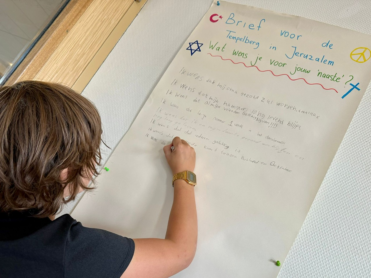 Wensen van kinderen voor in de klaagmuur