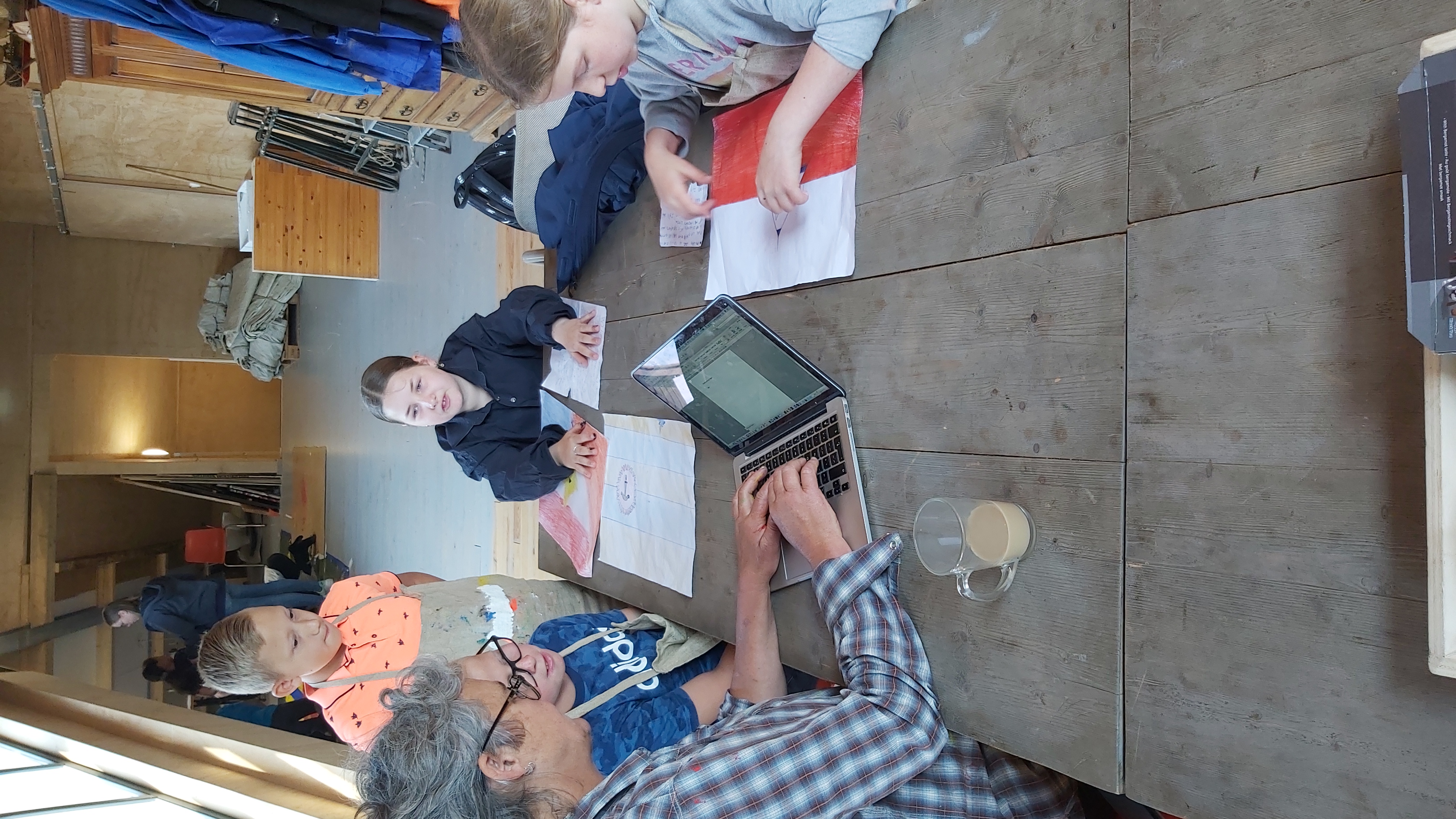 Leerjaar 6 ontwerpt vlaggen voor Sail