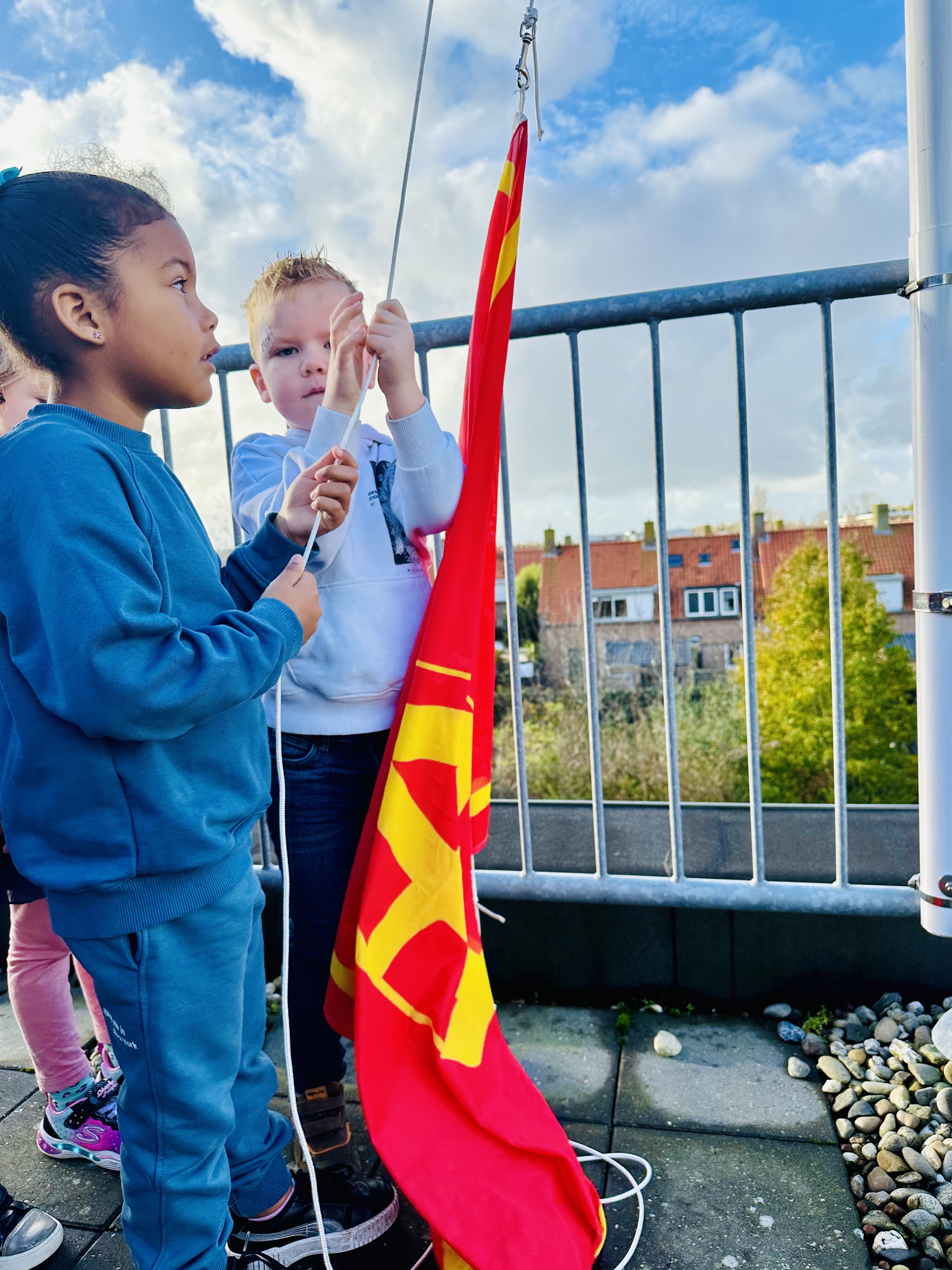 Vlag hijsen voor Sinterklaas
