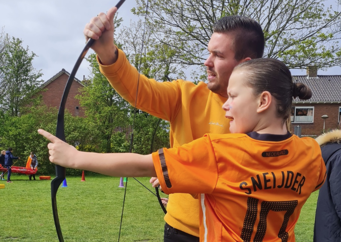 Windwijzer en Verrekijker vieren samen de koningsspelen! 🇳🇱👑🏑