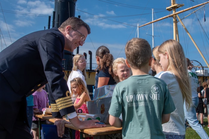 9f9de90e-0c63-4b52-ba9a-557f5e7339ce