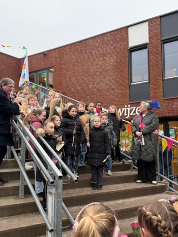 a5230986-2ef3-4e40-8134-f7eb350a4b11